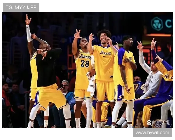 雷霆勇士激战11月23日NBA赛场精彩对决引发球迷热议