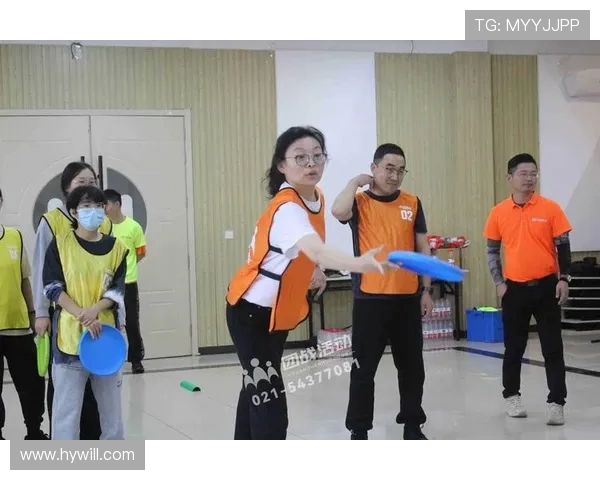 南京飞盘队与广州飞盘队赛后复盘团队协作的精彩瞬间与经验分享